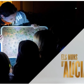 Visit family workshop: looking for Alice at CaixaForum