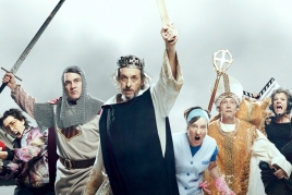 La comedia 'Els conqueridors' en el Kursaal de Manresa