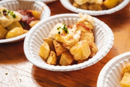 Mahou Bravas Fest en el Poble Espanyol de Barcelona