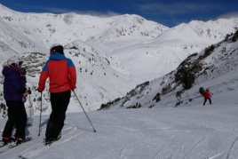 Ski lessons in Vall de Núria with Oxineu Mountain Guides