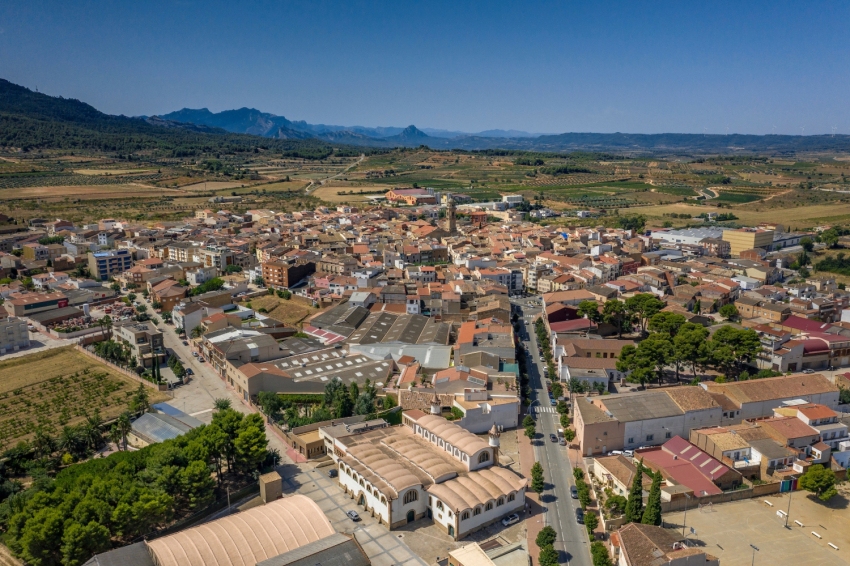 Gandesa (Aerial Views Of The Town Of Gandesa And Its Surroundings Tarragona Province Catalonia Spain_031)