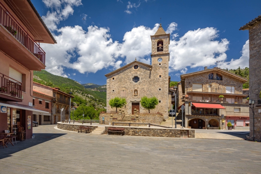 Gombrèn (Esglesia De Sant Pere De Gombren)