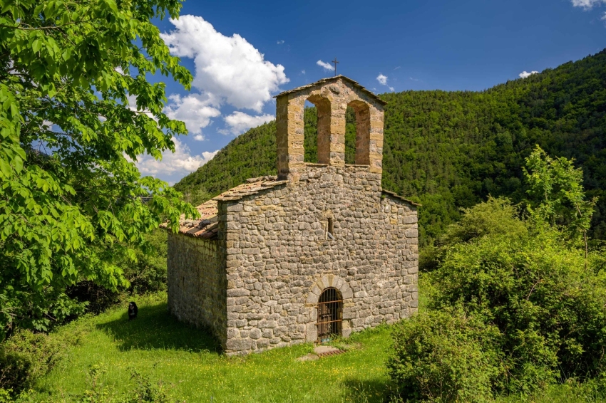 Gombrèn (Esglesia Romanica De Sant Pere De Montgrony 01)