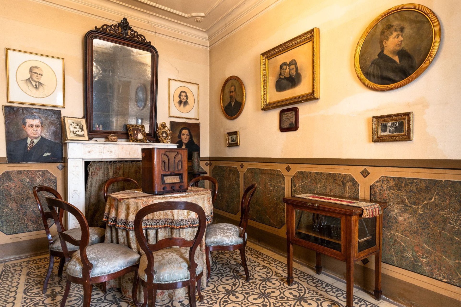 Sallent (Centre D Interpretacio I Casa Museu Torres Amat)