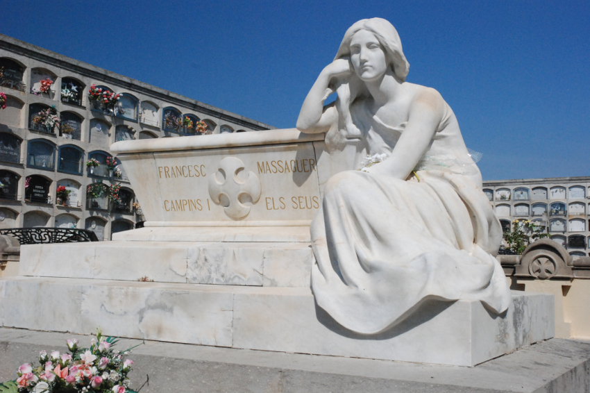 Les ciutats dels morts, els cementiris més singulars de Catalunya