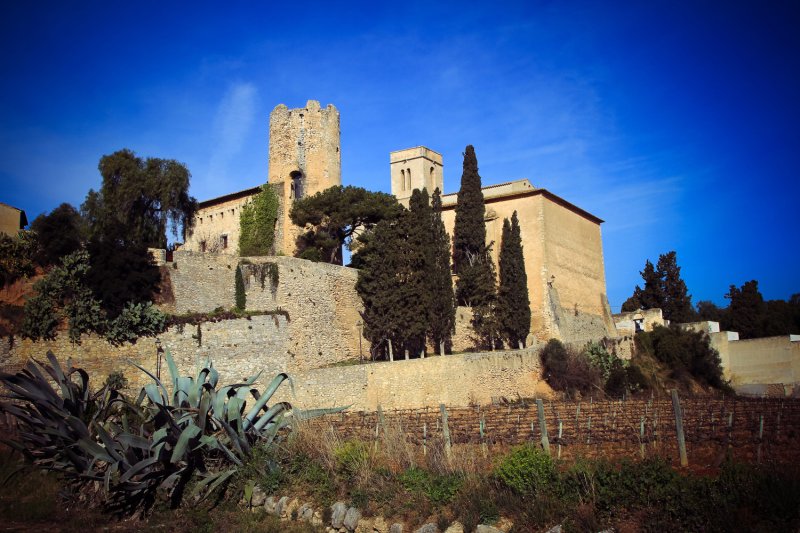 A tour of the capitals of xató