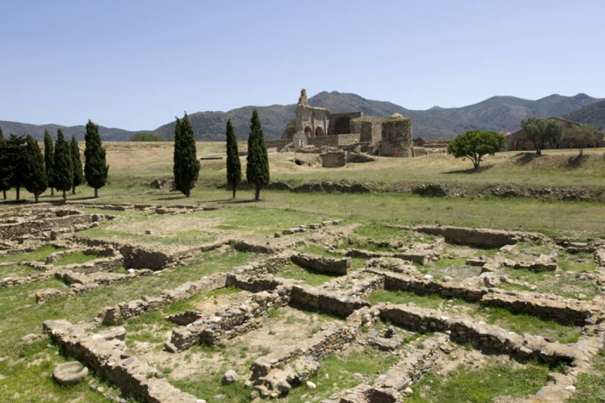Route through the Romanesque of Empordà: Stone, wind and memory