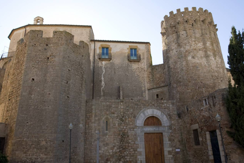 Route through the Romanesque of Empordà: Stone, wind and memory
